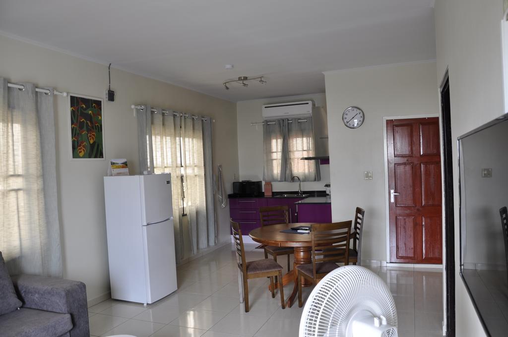 Riando Appartement Rainville 파라마리보 외부 사진